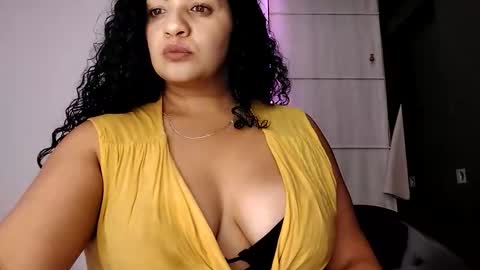 vanessa and samantha online show from February 17, 2026, 4:42 am