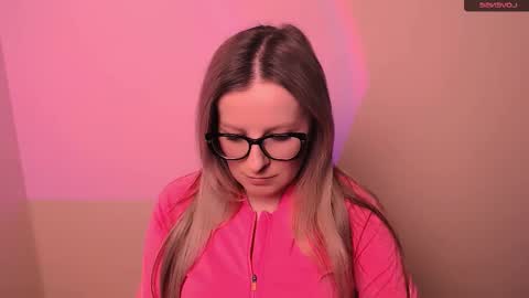 Snapshot of vanillaex_ chatting on February 24, 2026, 4:38 pm Mia online show from February 24, 2026, 4:38 pm