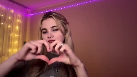 Snapshot of vedalipscomb chatting on January 17, 2026, 2:11 pm Monika online show from January 17, 2026, 2:11 pm