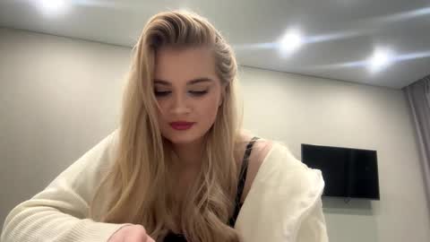 Snapshot of vedalipscomb chatting on February 14, 2026, 2:36 pm Monika online show from February 14, 2026, 2:36 pm