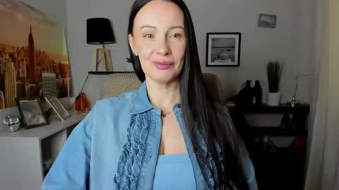 Jasmine online show from February 19, 2026, 7:04 am