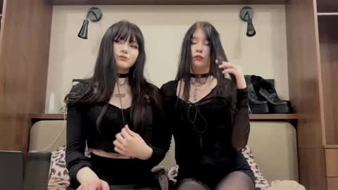 velvet_rose12 online show from February 1, 2026, 1:37 am