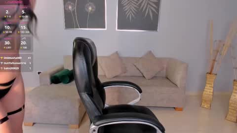 Vero online show from February 25, 2025, 12:14 am