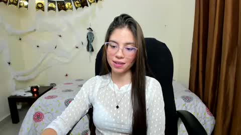 Veronica Miller online show from October 27, 2025, 12:36 am