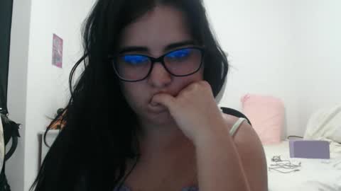 Snapshot of veruca99 chatting on December 21, 2025, 11:56 pm veruca99 online show from December 21, 2025, 11:56 pm