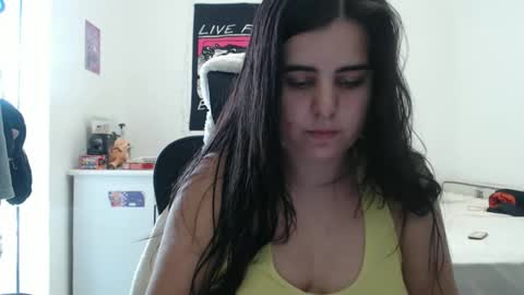 Snapshot of veruca99 chatting on January 8, 2026, 2:30 pm veruca99 online show from January 8, 2026, 2:30 pm