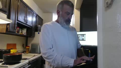 hairy man online show from September 23, 2025, 11:52 pm