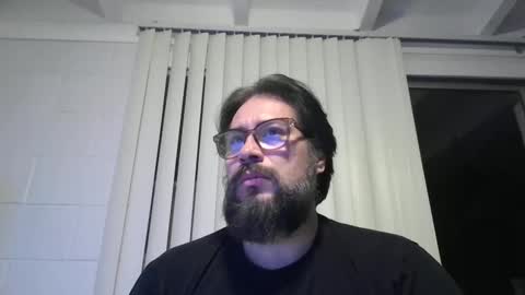 vesturelove online show from October 4, 2025, 5:05 am