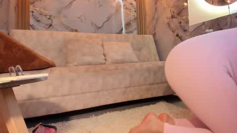 Victoria Coopeer online show from February 17, 2026, 10:38 pm