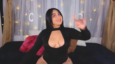 Victoria  online show from November 20, 2025, 12:22 am