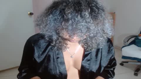 VICKY online show from January 31, 2025, 11:24 pm