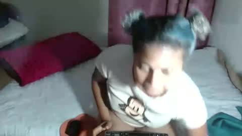 VICKY online show from February 6, 2025, 8:29 am