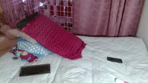 VICKY online show from February 23, 2025, 11:47 pm