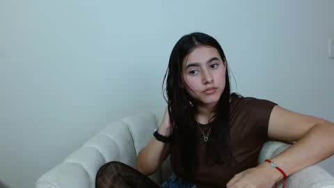 vikysexy28 online show from March 6, 2025, 10:26 pm