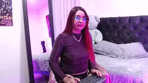 Snapshot of violet_redvelvet chatting on March 2, 2026, 11:50 am violet_redvelvet online show from March 2, 2026, 11:50 am