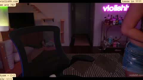 follow me on twitter violishh and ig violishh  online show from September 13, 2025, 1:16 am