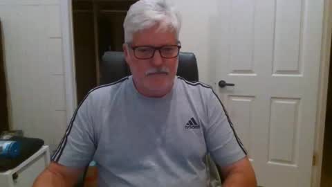 Snapshot of viper654321 chatting on October 18, 2025, 7:42 am viper654321 online show from October 18, 2025, 7:42 am