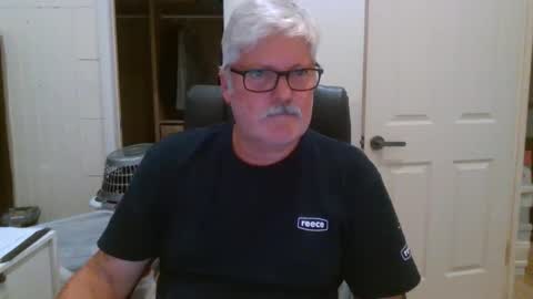 Snapshot of viper654321 chatting on January 7, 2026, 7:44 am viper654321 online show from January 7, 2026, 7:44 am