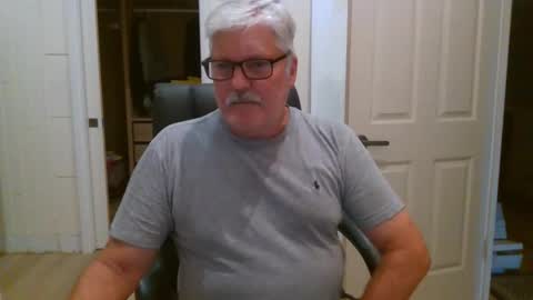 Snapshot of viper654321 chatting on March 1, 2026, 7:54 am viper654321 online show from March 1, 2026, 7:54 am