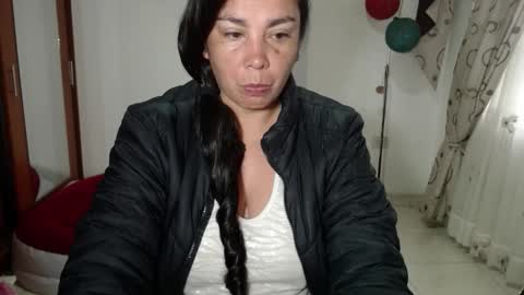 Snapshot of vivian_milf_paint chatting on February 4, 2026, 11:49 am vivian_milf_paint online show from February 4, 2026, 11:49 am