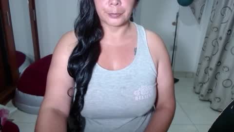 Snapshot of vivian_milf_paint chatting on February 21, 2026, 12:22 am vivian_milf_paint online show from February 21, 2026, 12:22 am