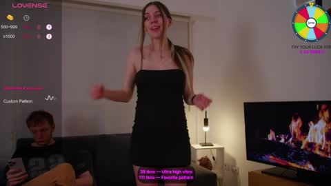 Snapshot of vundersex chatting on December 27, 2024, 6:53 pm Eva and Franklin online show from December 27, 2024, 6:53 pm