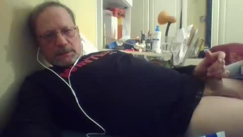 Snapshot of wanky357 chatting on February 26, 2026, 10:20 pm Tibo Love online show from February 26, 2026, 10:20 pm