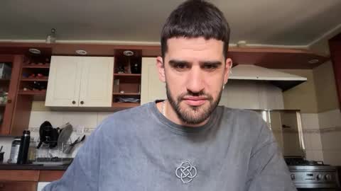 wearetwo online show from December 15, 2025, 12:53 pm