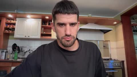 wearetwo online show from December 17, 2025, 8:04 pm