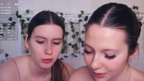 Snapshot of wendiesetters chatting on February 27, 2026, 10:21 pm Nora online show from February 27, 2026, 10:21 pm