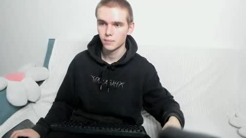 Wes online show from December 25, 2024, 8:07 pm