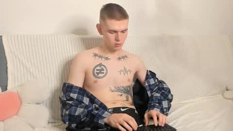 Wes online show from December 28, 2024, 11:48 pm