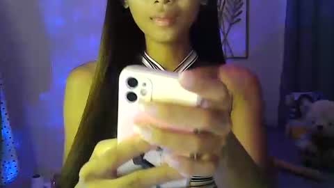 Snapshot of wild_flowerx21 chatting on January 11, 2025, 12:29 pm Analyn online show from January 11, 2025, 12:29 pm