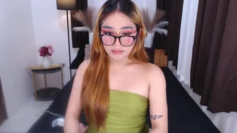 Snapshot of wildsassy0719 chatting on December 26, 2024, 11:57 pm shea online show from December 26, 2024, 11:57 pm