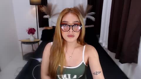 Snapshot of wildsassy0719 chatting on January 12, 2025, 12:18 am shea online show from January 12, 2025, 12:18 am