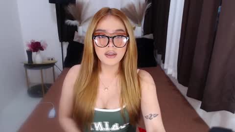 Snapshot of wildsassy0719 chatting on January 20, 2025, 5:15 am shea online show from January 20, 2025, 5:15 am