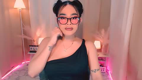 Snapshot of wildsassy0719 chatting on October 2, 2025, 12:39 am shea online show from October 2, 2025, 12:39 am