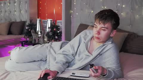 Snapshot of william_ross chatting on December 24, 2024, 6:00 am will online show from December 24, 2024, 6:00 am