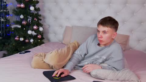 Snapshot of william_ross chatting on January 11, 2025, 10:19 am will online show from January 11, 2025, 10:19 am