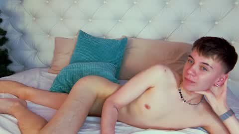 Snapshot of william_ross chatting on January 15, 2025, 3:22 am will online show from January 15, 2025, 3:22 am