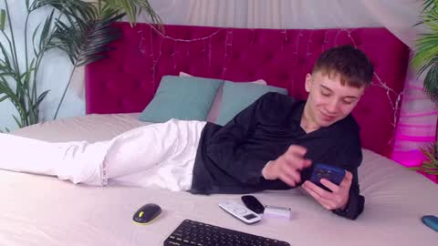 Snapshot of william_ross chatting on January 16, 2025, 2:30 pm will online show from January 16, 2025, 2:30 pm