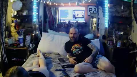 Snapshot of willing_participants chatting on February 23, 2026, 8:33 am Willing Participants online show from February 23, 2026, 8:33 am