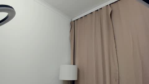 Amalia and Mia online show from December 23, 2024, 5:39 am