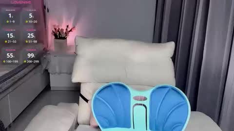 CN WEIWEI online show from February 9, 2026, 12:42 pm