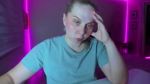 Snapshot of winter_miracle chatting on February 26, 2026, 12:26 pm Winter Miracle online show from February 26, 2026, 12:26 pm