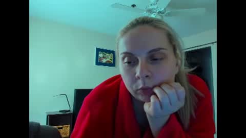 Snapshot of winter_miracle chatting on March 1, 2026, 10:56 pm Winter Miracle online show from March 1, 2026, 10:56 pm