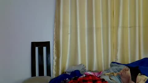 Snapshot of wizzia_khalifa chatting on February 18, 2025, 1:10 am girlie o online show from February 18, 2025, 1:10 am