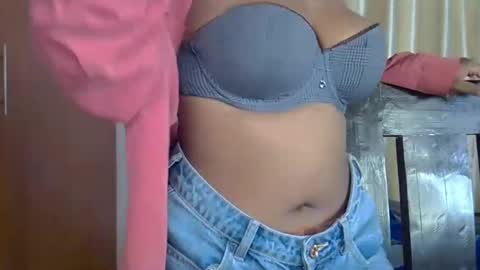 Snapshot of wizzia_khalifa chatting on March 5, 2025, 2:34 pm girlie o online show from March 5, 2025, 2:34 pm