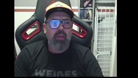 Snapshot of womenizzeer chatting on November 8, 2025, 1:28 am Adam online show from November 8, 2025, 1:28 am