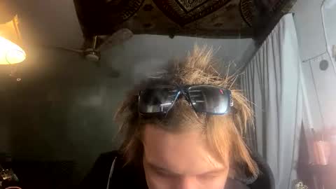 Snapshot of xander0zzz chatting on February 17, 2026, 8:55 am xander0zzz online show from February 17, 2026, 8:55 am